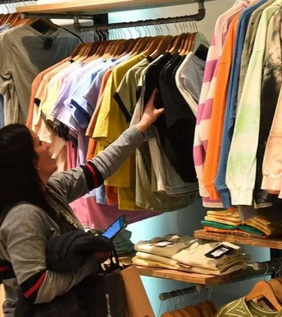 La ropa en Argentina está hasta un 118% más cara que en países vecinos