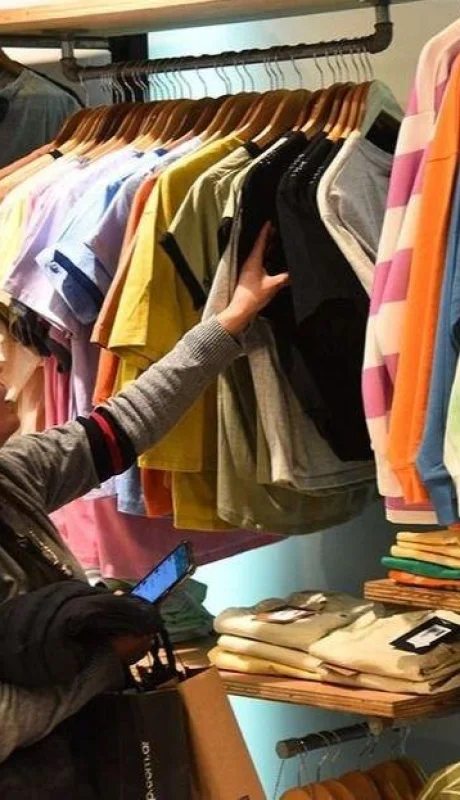 La ropa en Argentina está hasta un 118% más cara que en países vecinos