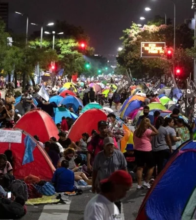 piqueteros-acampe-9-de-julio-reclamo-protestas-jpg.