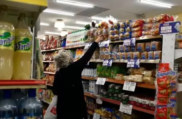 Consumo estancado: "Seguimos 20% debajo de marzo de 2024"