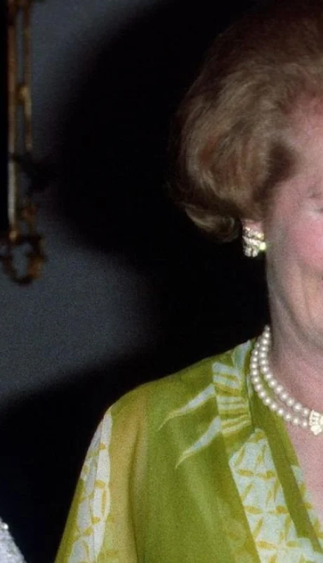 isabel-ii-y-margaret-thatcher-jpg.