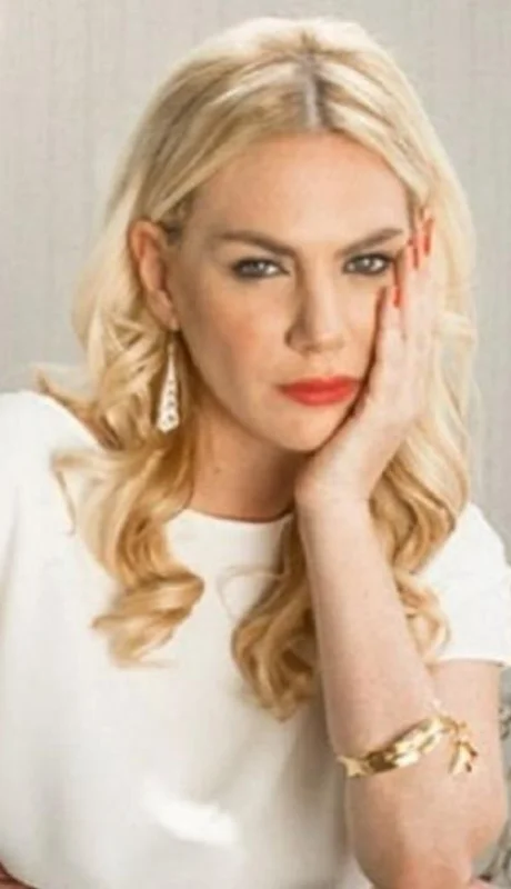 esmeralda-mitre-1424939-jpg.