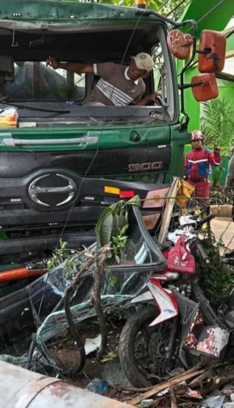 5vvhlslkfzbf3eik6ylogf54yu-jpg.