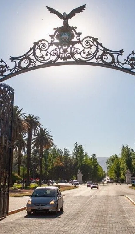 2f95ce04-20af-4af2-831b-1f45fb3d3823-jpeg.