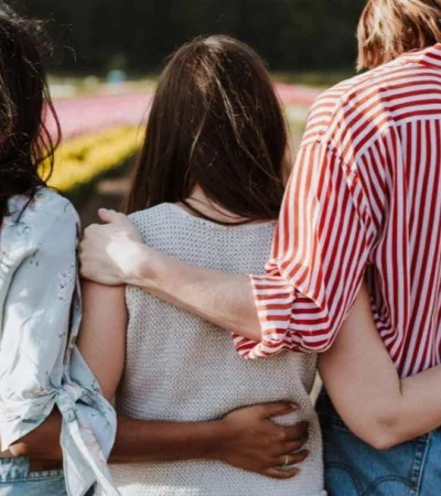 poliamor-fotos-video-sexo-pareja-png.