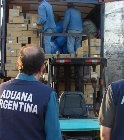 Personal de Aduana lleva adelante medidas de fuerza.