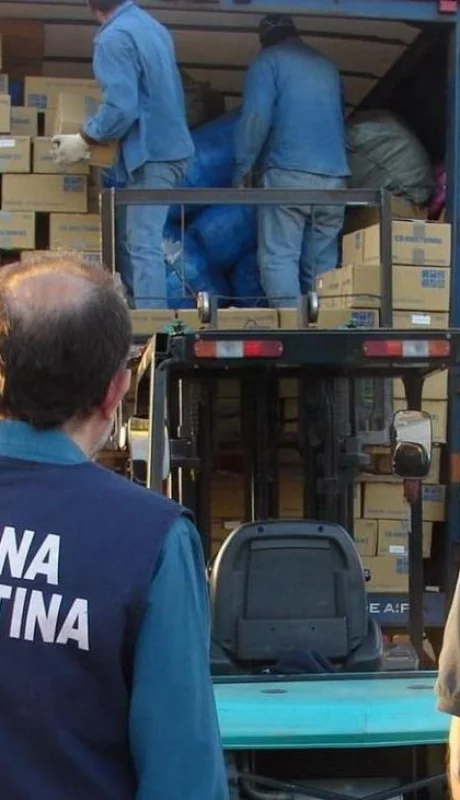 Personal de Aduana lleva adelante medidas de fuerza.