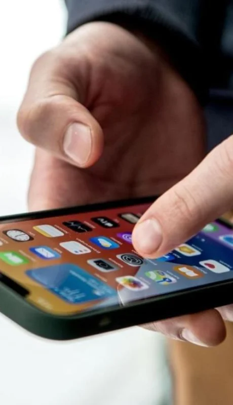 celulares-ahora-42-jubilados-1-jpg.