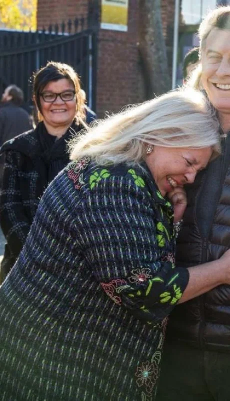 elisa-carrio-mauricio-macri-jpg.