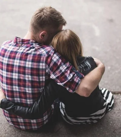 20190703112638-por-que-es-necesario-que-abraces-a-tu-hijo-cada-dia-1370-jpg.