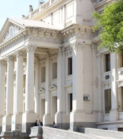 se-nego-a-reconocer-a-su-hija-y-tuvo-que-indemnizarla-con-13-millones-jpg.