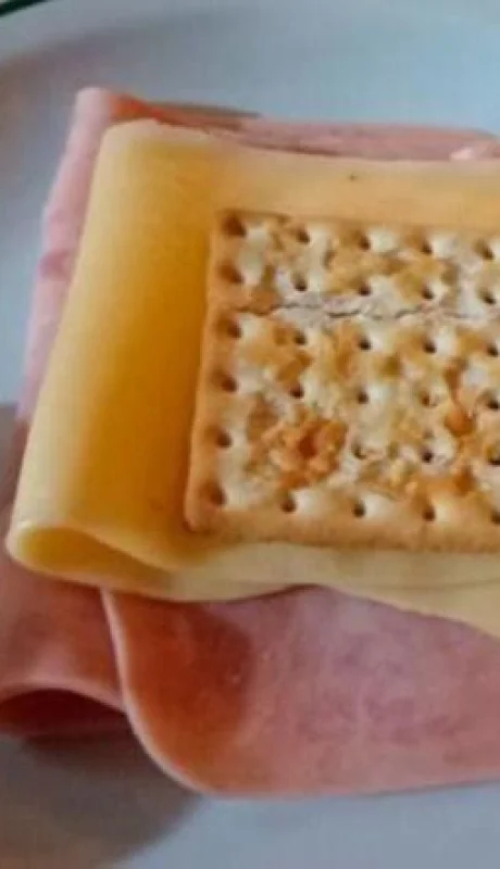 galleta-con-jamon-y-queso-jpg.