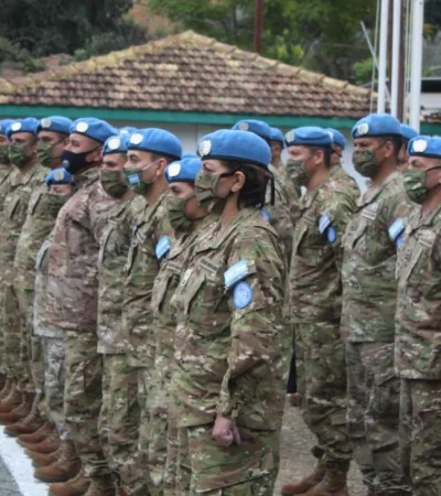 cascos-azules-1-jpg.