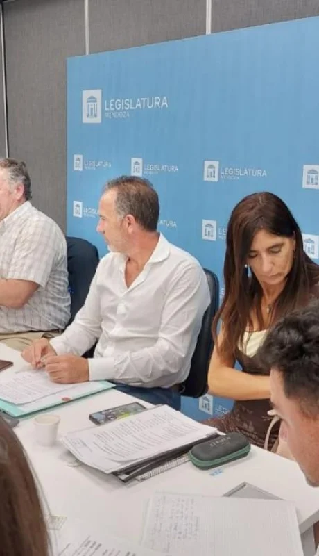 whatsapp-image-2022-11-24-at-12-43-09-jpeg.