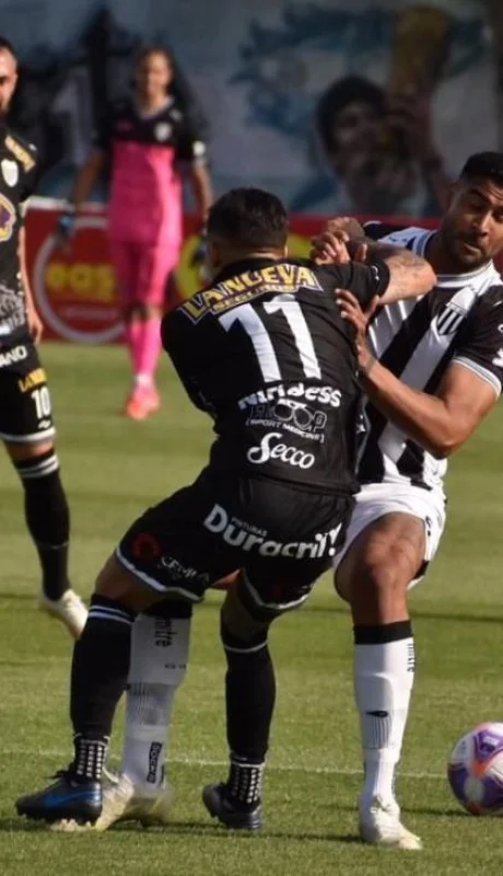 fg1hgj4xwaaqdse-jpg.