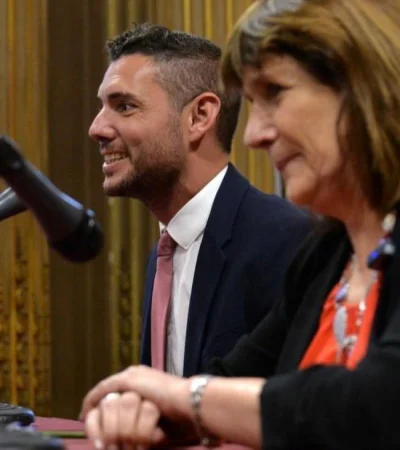 ff8udnpx0aapjhp-jpg.