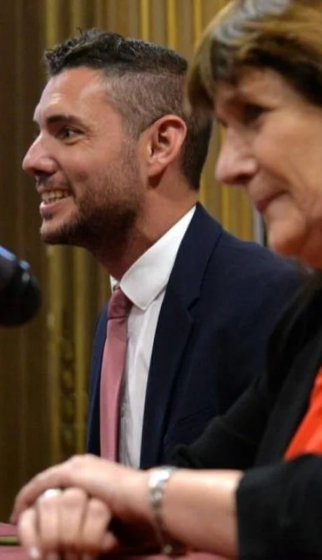 ff8udnpx0aapjhp-jpg.