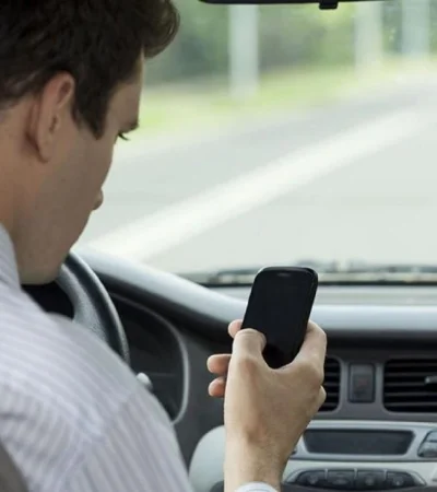 manejar-con-celular-jpg.