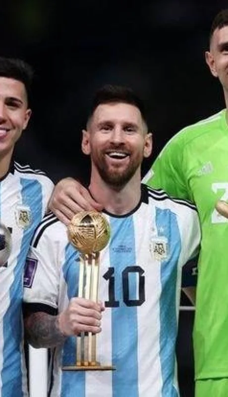 messi-enzo-dibu-jpg.