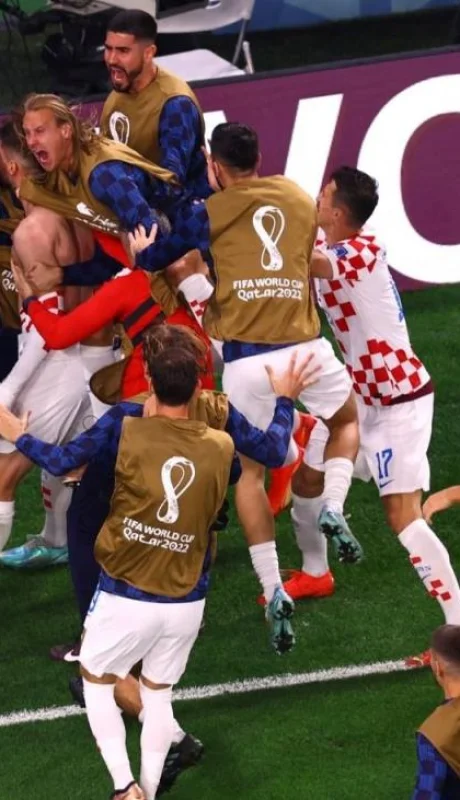 fjjz0xixwamt7rz-jpg.