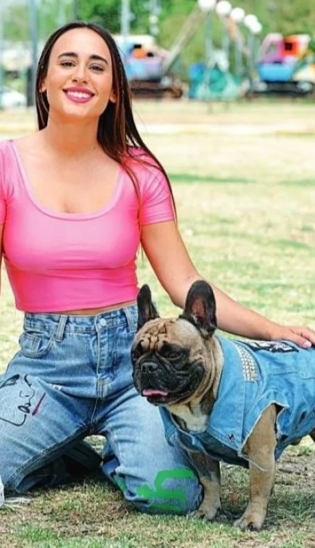 martina-stewart-flor-de-la-v-jpg.