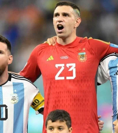 seleccion-cantando-el-himno-jpg.