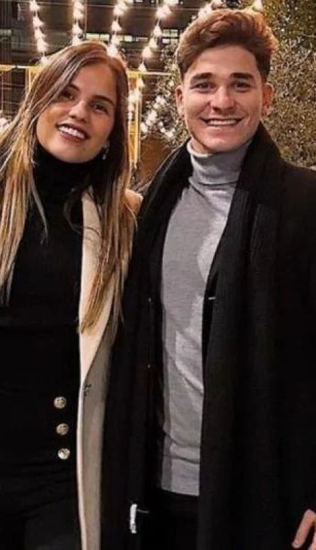 julian-alvarez-y-su-novia-1469270-jpg.