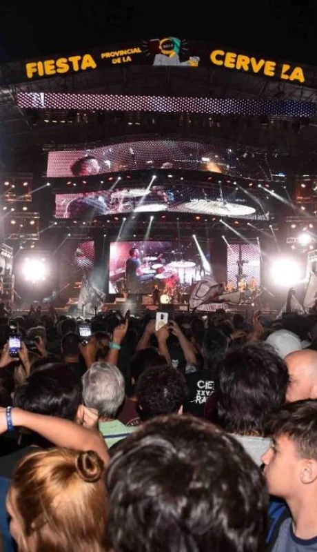 ciro-en-fiesta-de-la-cerveza-1-jpg.