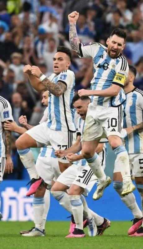 fjkyiejxkaa9hfn-jpg.