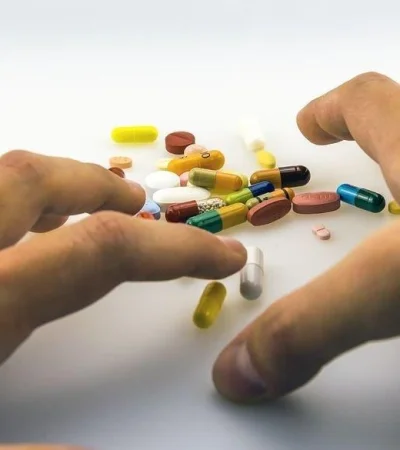 hands-1903104-960-720-jpg.