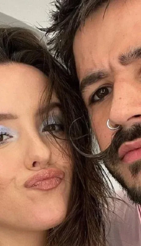 camilo-y-evaluna-montaner-visitan-mexico-acompanados-de-indigo-1-jpg.