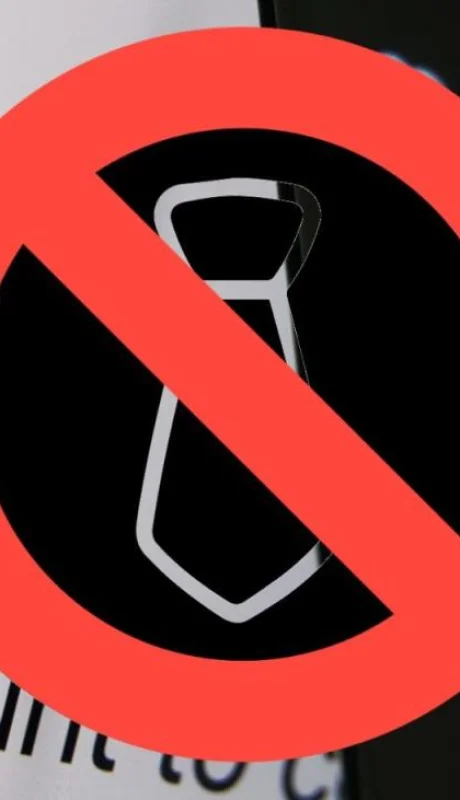 chat-gpt-trabajos-ia-reemplazo-cv-robot-viejos-png.