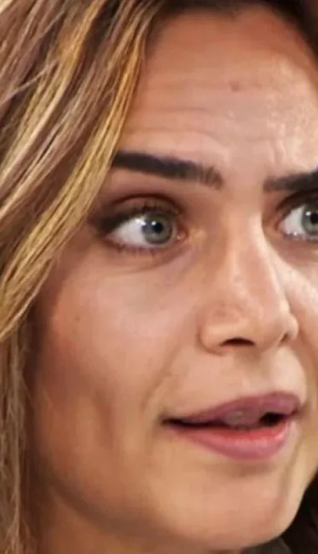 amalia-granata-fotos-playas-punta-del-este-cuerpo-bikini-png.