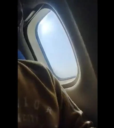 avion-llamas-accidente-nepal-png.