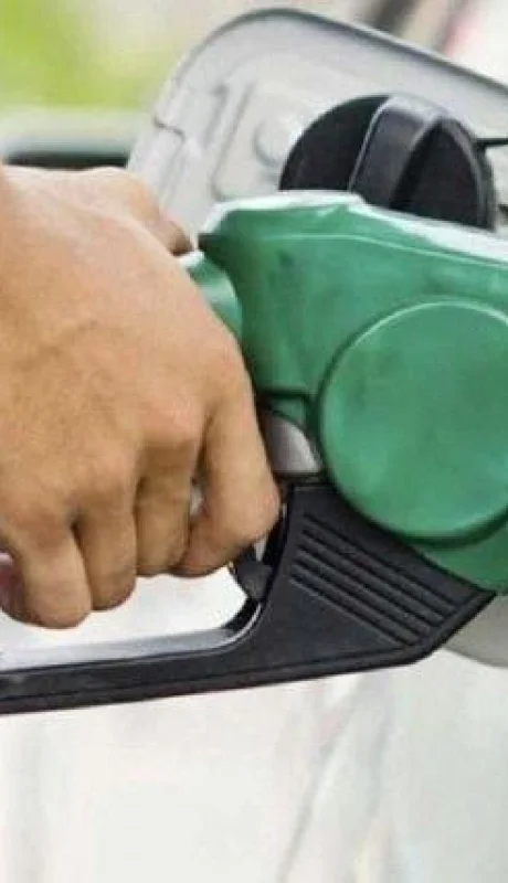 cargar-nafta-nota-crop1634938190556-jpg-1572130063-jpg.