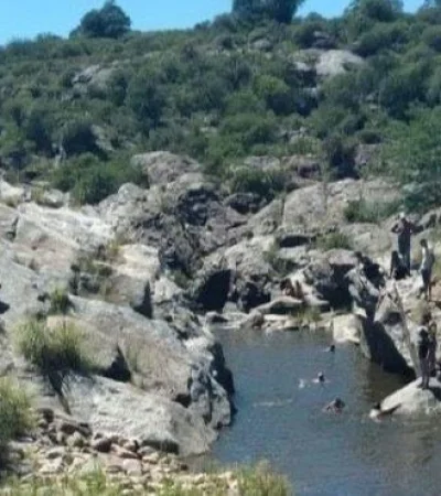 2afa081e-4c22-4790-91ce-23c9ea3d208f-jpeg.