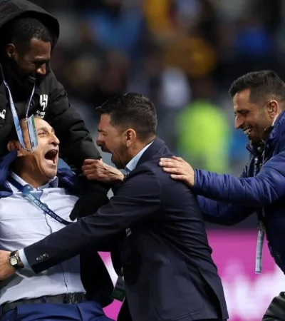 fozgxz8aeaek-xr-jpg.