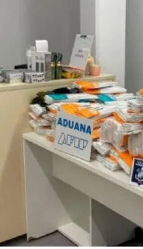 aduana-mercaderia-incautada-png.