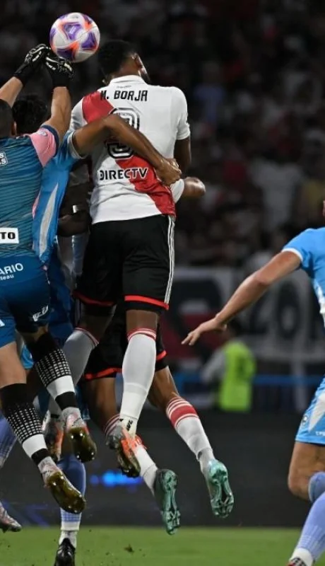 fqvogxlwcaaf5b0-jpg.