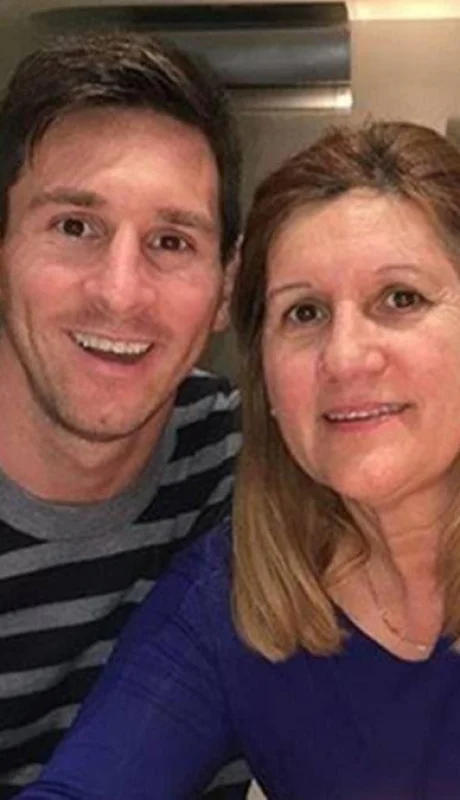 1632739227936lionel20messi20y20su20madre-jpg.