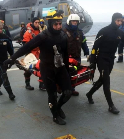 sar-angelescu-armada-argentina-10-1024x671-jpg.