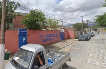 Un alumno de 13 años apuñaló y mató a su maestra e hirió a cuatro personas más