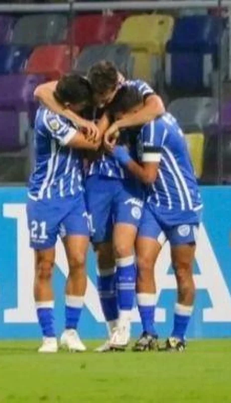 fuxmok8xgaaow0u-jpg.