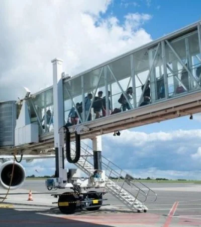 photo-emmanuel-schmitt-2813080-1000x526-jpg.