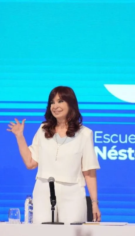 1682633720230427674-jpg.