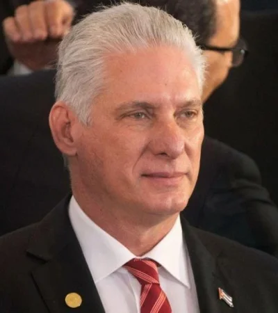 miguel-diaz-canel-reelegido-presidente-cuba-emisoras-unidas-990x660-1-jpg.