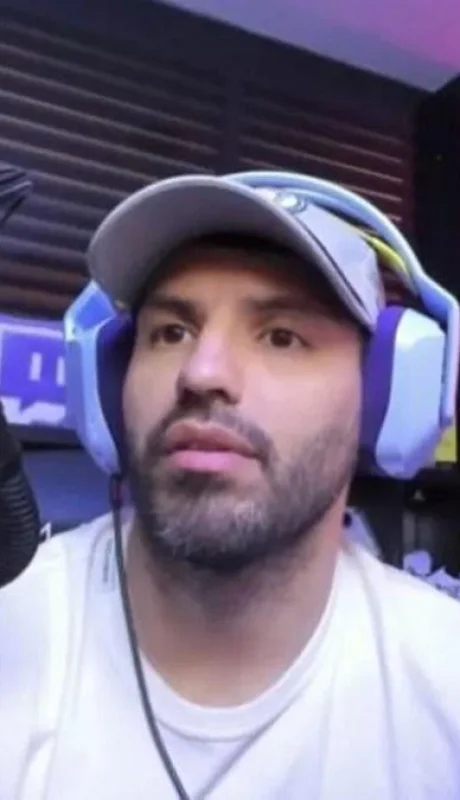 kun-aguero-twitchjpg-jpg.