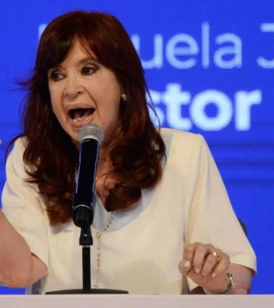 Cristina Kirchner confrontó a Milei por sus dichos sobre el fin del kirchnerismo.
