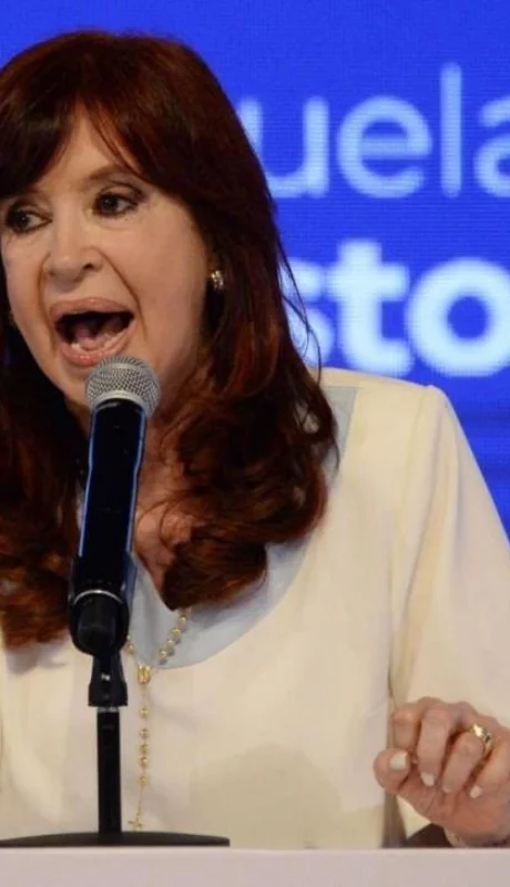 Cristina Kirchner confrontó a Milei por sus dichos sobre el fin del kirchnerismo.