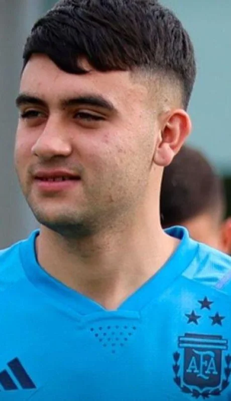 fxubuatwaaivmi2-jpg.